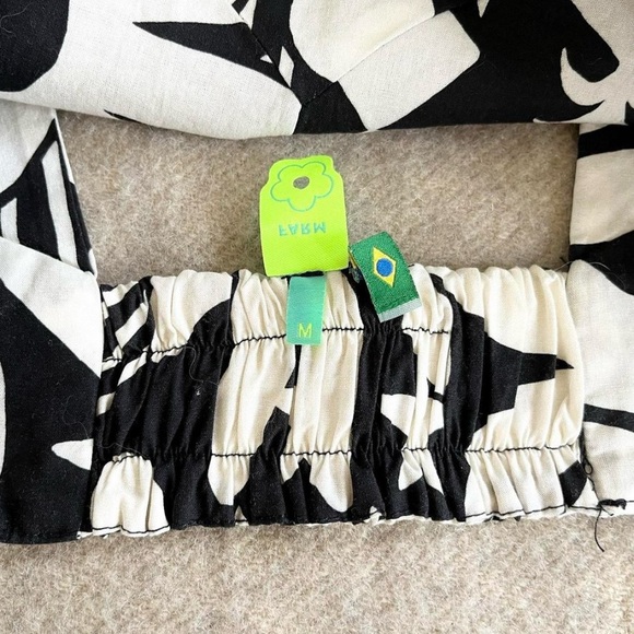 Farm Rio backless crop top 😍 - Picture 6 of 8